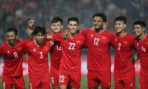 Tuyển Việt Nam nhận thưởng nóng 1 tỷ đồng trước chung kết gặp Thái Lan
