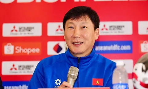 Thắng Thái Lan, HLV Kim Sang-sik vẫn có điều tiếc nuối