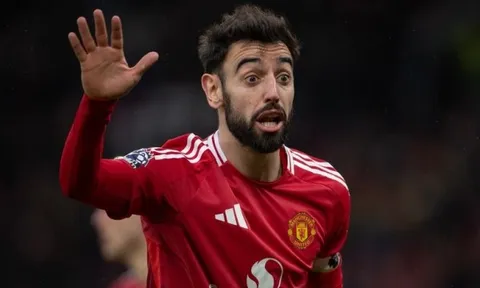 Patrice Evra kêu gọi MU tước băng đội trưởng của Bruno Fernandes
