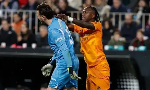 Tranh cãi thẻ đỏ của Vinicius: Real Madrid đòi công bằng