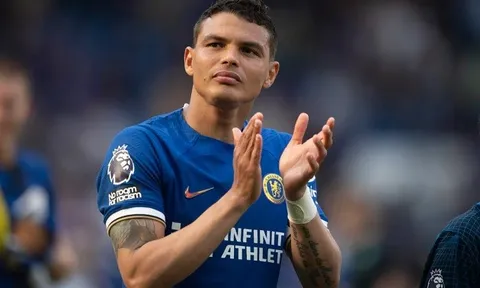 Chelsea có thể đã mắc sai lầm với Thiago Silva