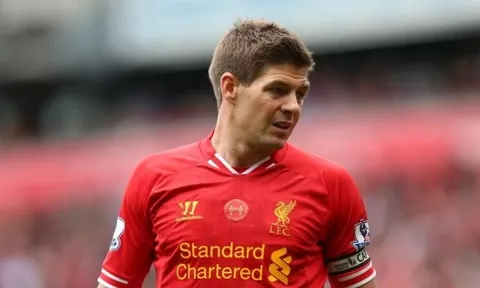 Slot muốn Arnold noi gương Steven Gerrard