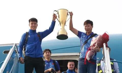 Báo Hàn: Tuyển Việt Nam 'cứu' sự nghiệp HLV Kim Sang Sik