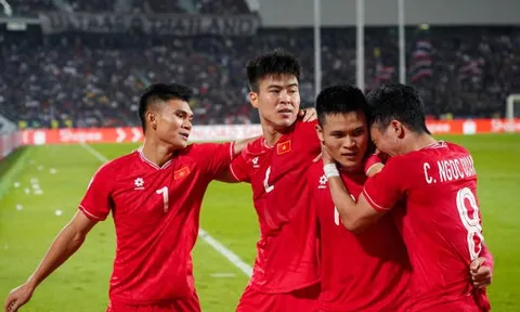Chuyên gia nước ngoài: Không đội nào xứng đáng vô địch hơn Việt Nam