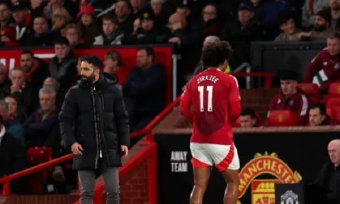 Chuyển nhượng tối 6/1: Zirkzee có thể rời Man Utd; Barca vẫn muốn chiêu mộ bom tấn trong tháng 1