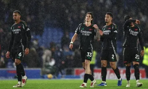 Liverpool mất điểm nhưng Arsenal không thể tiếp tục mắc sai lầm