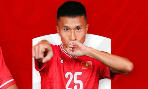 Doãn Ngọc Tân hé lộ về 2 bộ mặt trái ngược của HLV Kim Sang-sik