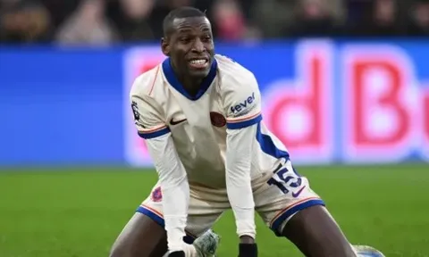 John Obi Mikel nói thẳng trình độ của Jackson