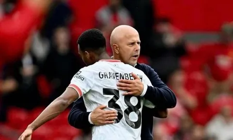 Arne Slot hé lộ kế hoạch chuyển nhượng tháng Giêng của Liverpool