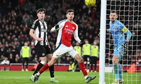 "Arsenal không cần mua thêm tiền đạo"