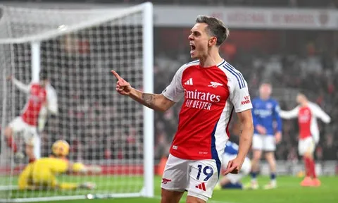 3 thương vụ "Trossard 2.0" rẻ mà chất đang chờ Arsenal