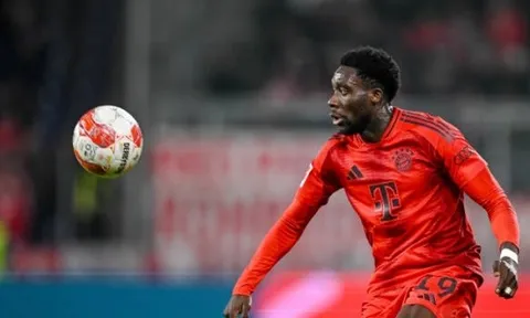 NÓNG! Bayern Munich tự tin giữ chân Davies trước sức ép từ Real Madrid