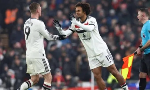 Chuyển nhượng tối 12/1: M.U trao đổi Zirkzee; Man City nhắm Tchouameni