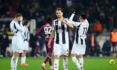 Vắng Vlahovic, Juventus vẫn chưa biết mùi thắng