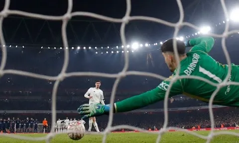 5 điểm nhấn Arsenal 1-1 (pen: 3-5) Man Utd: Bayindir quá hay; Hàng công bất lực