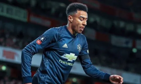Cựu sao Man United sẽ đối đầu với Thể Công - Viettel