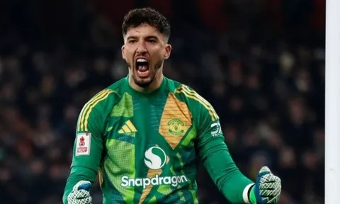 Xuất thần trước Arsenal, Bayindir đẩy Onana lên ghế dự bị MU?