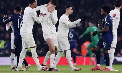 Arsenal cần bổ sung tiền đạo trước khi quá muộn