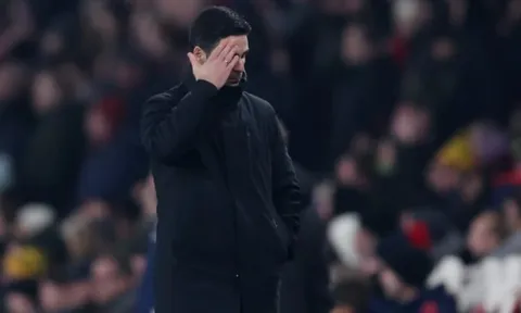 Thua đau MU, Arsenal đối mặt khủng hoảng dài hạn ở Ngoại hạng Anh