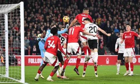 Trận hòa giữa Nottingham và Liverpool ảnh hưởng ra sao đến cục diện Ngoại hạng Anh?