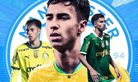 Vitor Reis là ai? Tài năng 19 tuổi người Brazil giúp Man City tái thiết đội hình