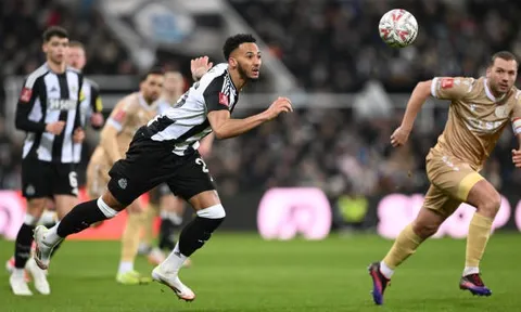 Xác nhận! Newcastle từ chối lời đề nghị 11 triệu, Mourinho nhận trái đắng