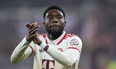 NÓNG! Diễn biến mới nhất tương lai Alphonso Davies