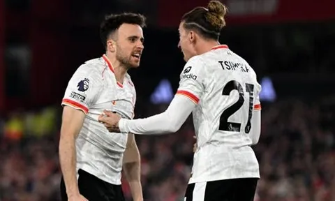 Arne Slot xác nhận Liverpool đối mặt với nỗi lo chấn thương mới