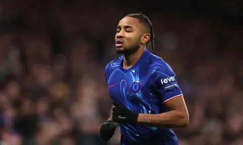 Chelsea sẽ phải trả giá đắt nếu để Nkunku ra đi