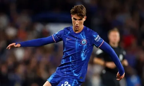 Cesare Casadei trên đường rời Chelsea
