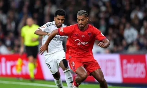 Liverpool sắp tuột mất thương vụ chất lượng, giá hời để thay thế Van Dijk