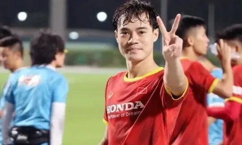 HLV Kim Sang-sik đón tin vui từ Jason Quang Vinh và Văn Toàn