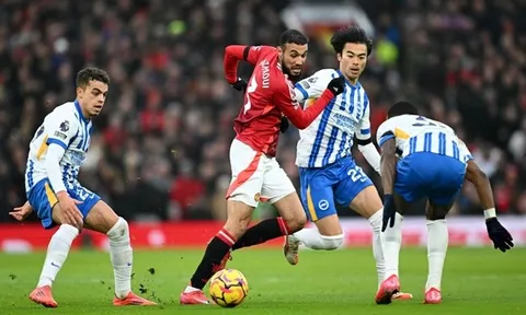 "Mazraoui bị vượt qua ở cột xa"