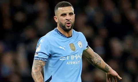 NÓNG! AC Milan chốt vụ Walker