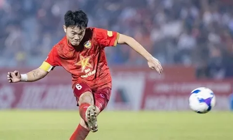 CLB Việt Nam lọt top bất bại trên thế giới, sánh ngang PSG - Juventus
