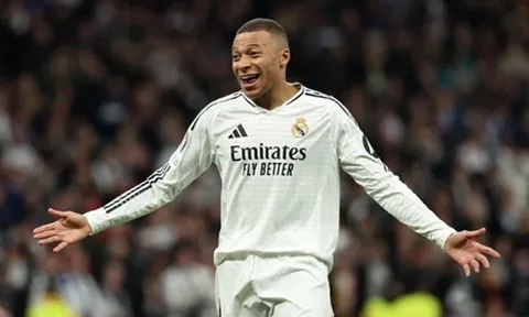 Mbappe ngày càng đáng sợ ra sao khi đá tiền đạo cắm?