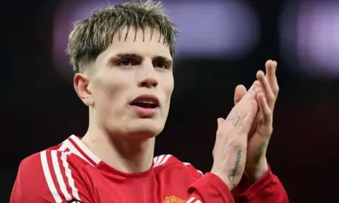 Chelsea bị nghi ngờ về quyết định mua Garnacho