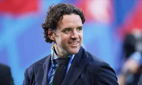 Owen Hargreaves nêu tên sao Arsenal bị đối xử bất công
