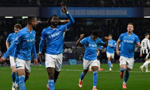 Chấm dứt mạch bất bại của Juve, sao Napoli phấn khích