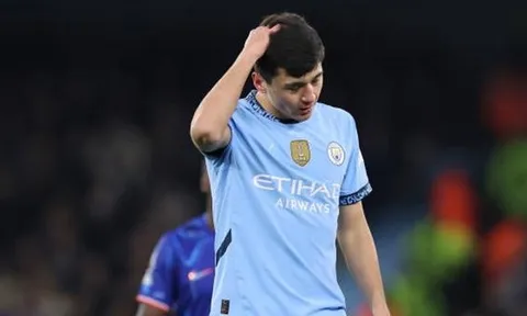 Đằng sau màn ra mắt đáng quên của Khusanov trong màu áo Man City