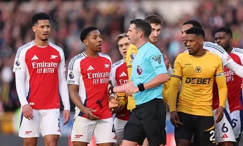 Morgan chỉ trích quyết định "vô lý đến phát điên" của trọng tài với Arsenal