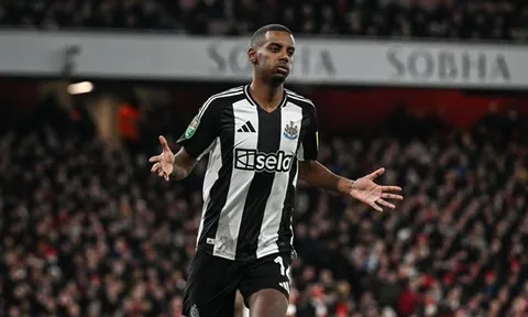 Arsenal hết cơ hội chiêu mộ Isak trong tháng 1