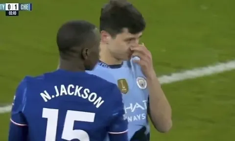 Chelsea át vía Khusanov, Jackson hành động đẳng cấp