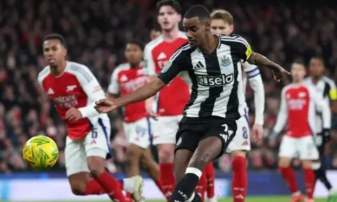 Les Ferdinand gợi ý chữ ký sẽ giúp Arsenal vô địch Premier League