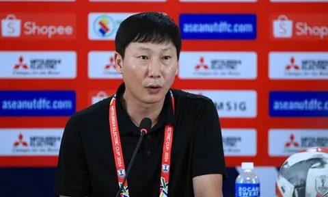 Ông Kim Sang-sik chê cầu thủ Việt Nam