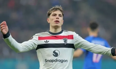 Man Utd đã sai với Garnacho