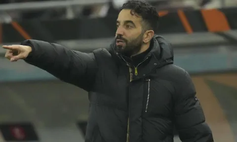 FCSB 0 -2 Manchester United: Vị trí thích hợp của Mainoo; Bài toán dành cho Amorim