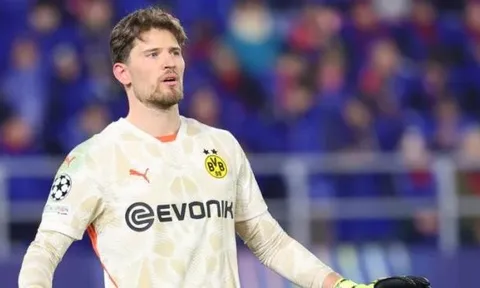 MU tranh mua thủ môn Dortmund với Chelsea
