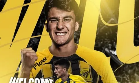 Thấy gì từ việc Al-Ittihad mua được sao sáng của Barcelona?