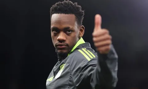 Aston Villa không thể từ chối "bao tải" tiền